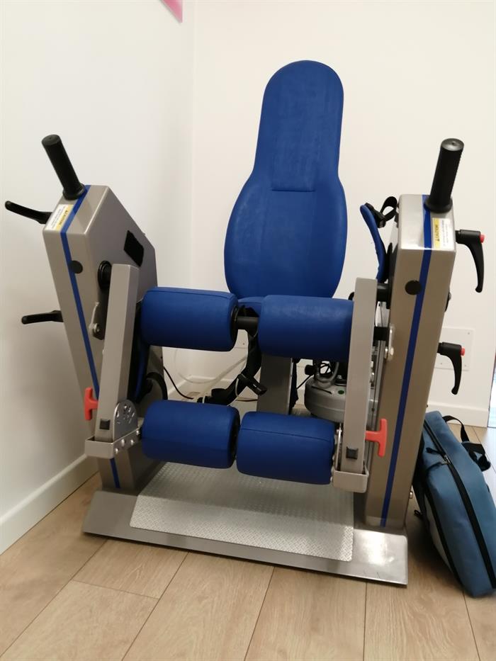 UNITÀ LEG EXTENSION / CURL 4