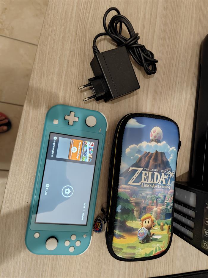 NINTENDO SWITCH LITE CONSOLE PORTATILE 4