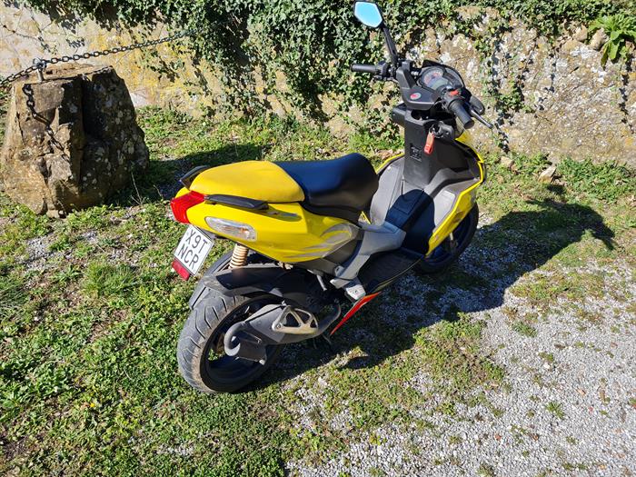 APRILIA SR FACTORY 4