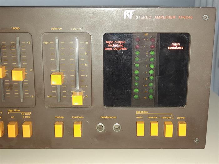 AMPLIFICATORE INTEGRATO VINTAGE 2